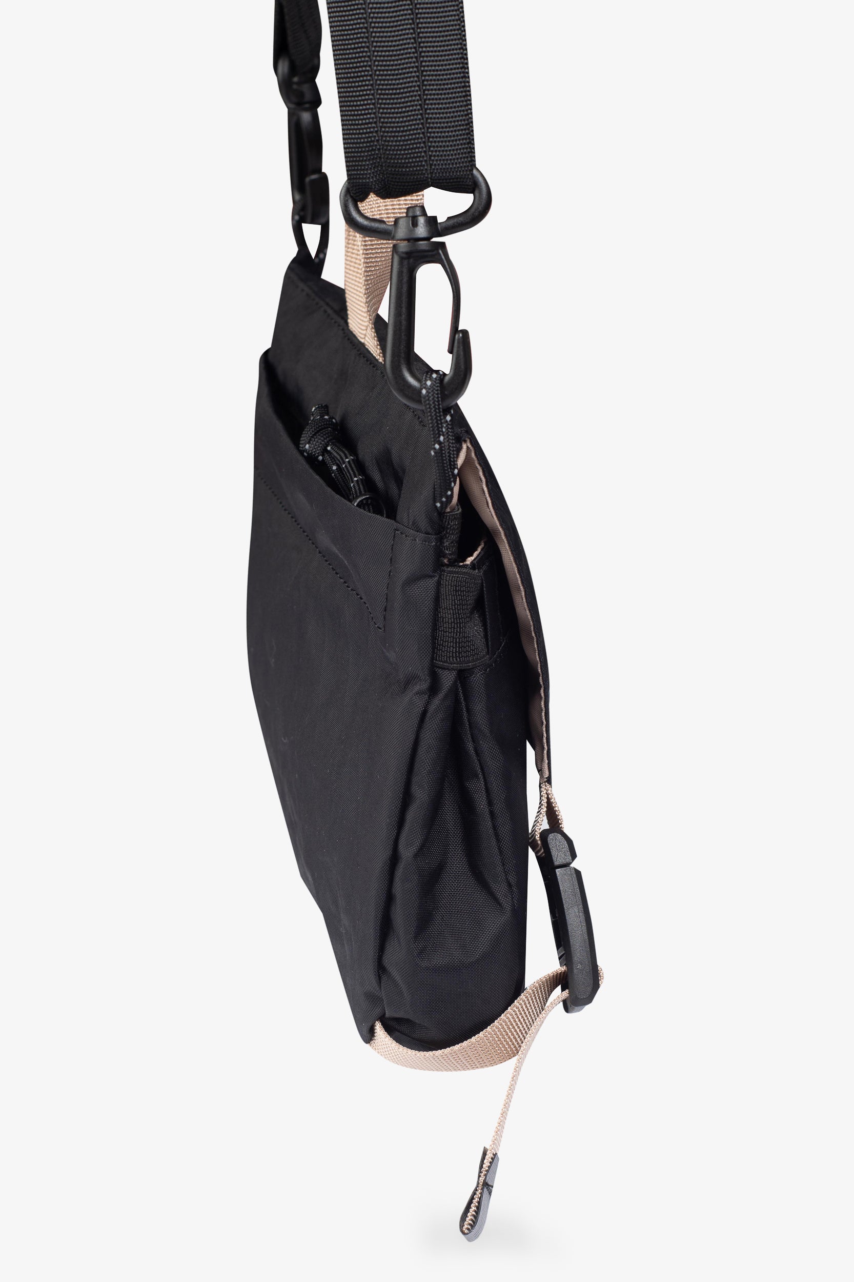 Karmash Flat Bag Plus: Designed for Everyday Movement.