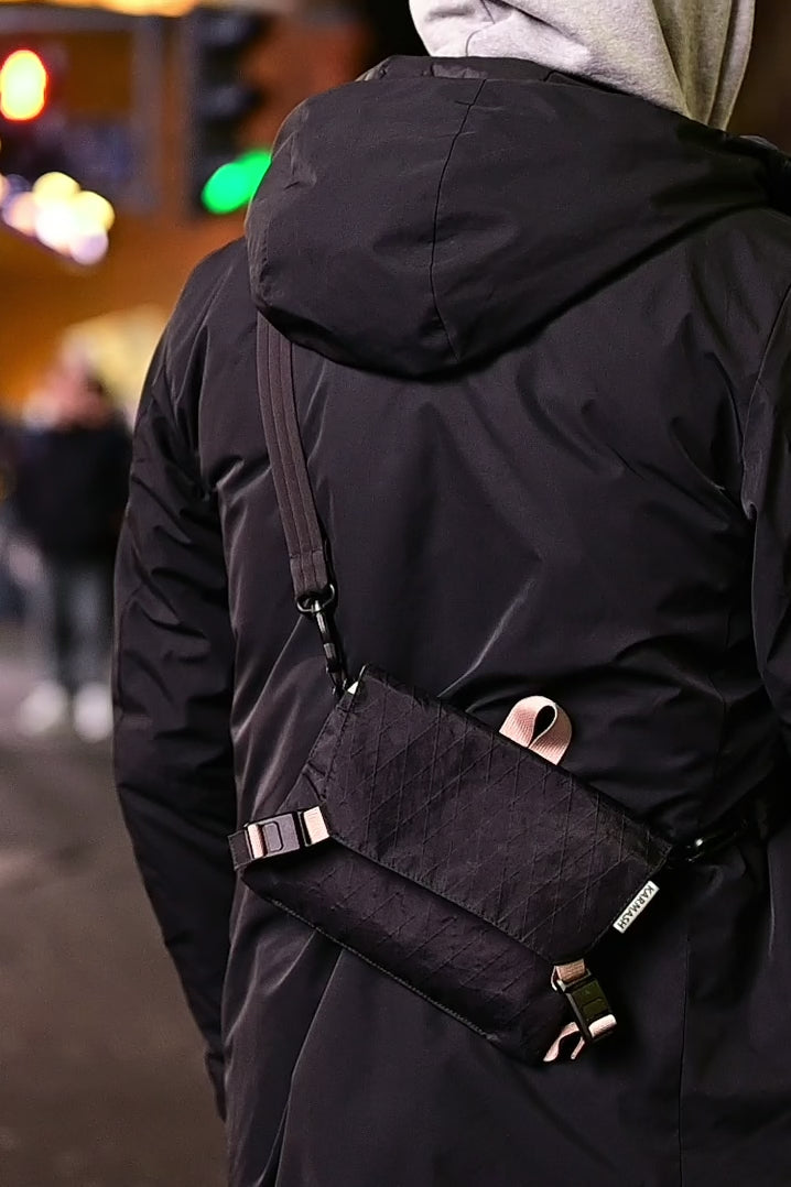 Sleek & Functional Crossbody Flat Bag